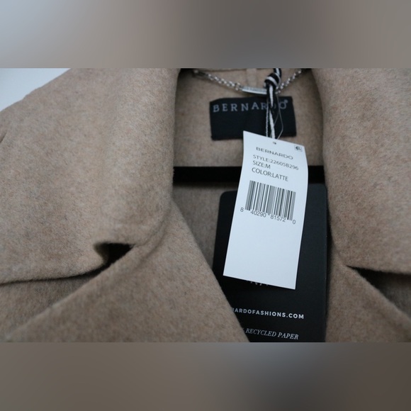 NWT- Bernardo Bernardo Double Face Wool Blend Crop Jacket in Latte- Size Medium - Picture 3 of 3